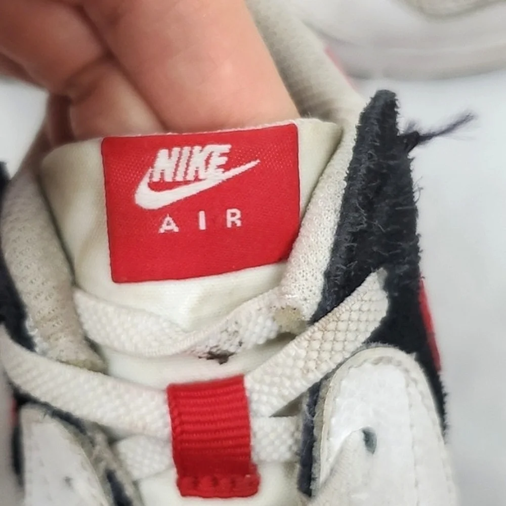 Nike Air Max Sneaker White‎ Black Red
